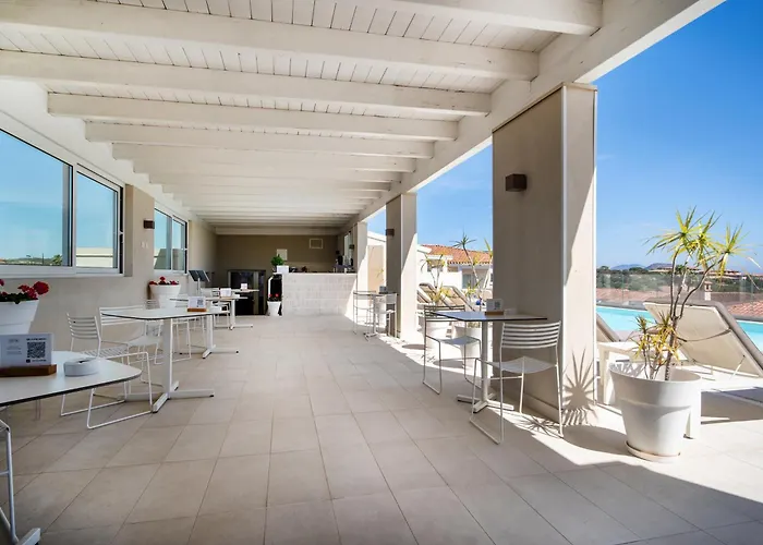 Isa - With Panoramic Swimming Pool In Just 850 Mt From The Sea Szálloda Porto San Paolo