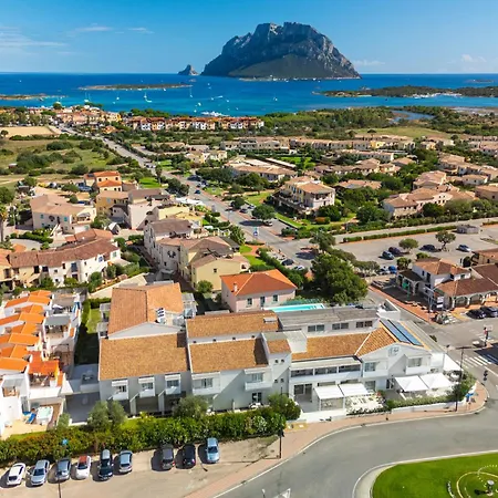 Isa - With Panoramic Swimming Pool In Just 850 Mt From The Sea