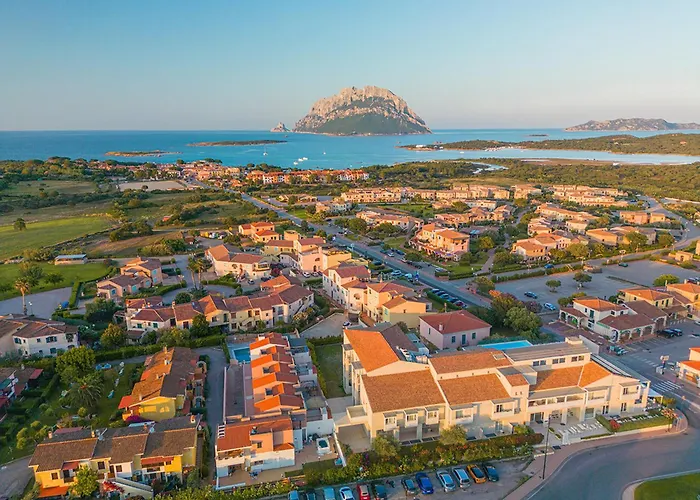 Hotel Isa - With Panoramic Swimming Pool In Just 850 Mt From The Sea Porto San Paolo (Sardinia)