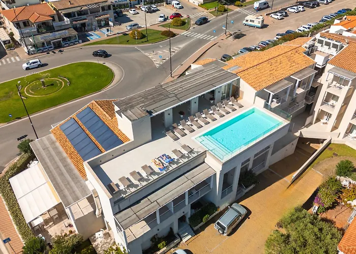 Isa - With Panoramic Swimming Pool In Just 850 Mt From The Sea Hotel