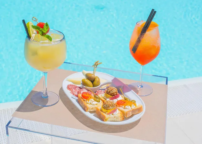 Isa - With Panoramic Swimming Pool In Just 850 Mt From The Sea 4*